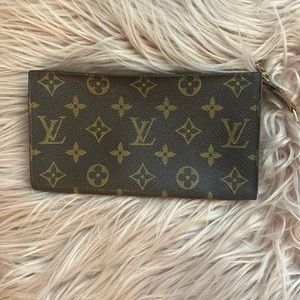 Louis Vuitton Monogram Canvas Pouchette